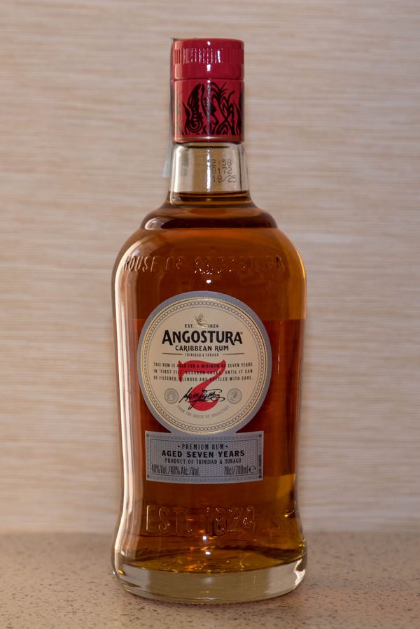 Angostura 7